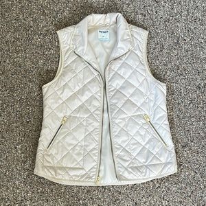 Women’s Old Navy Quilted Cream Vest with Gold Accents Size S